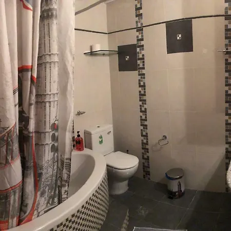 Family's Holiday House