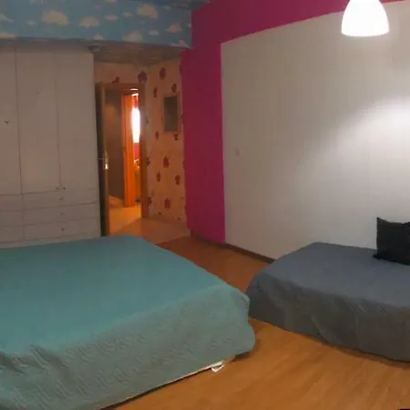 Family's Holiday House شقة *